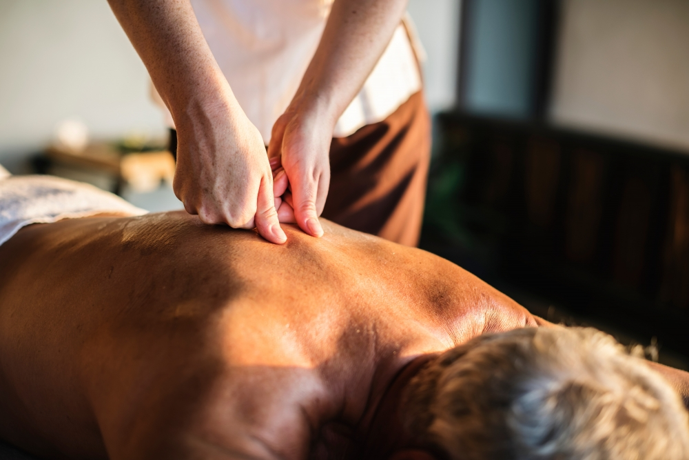 Chinese traditional massage for pain relief